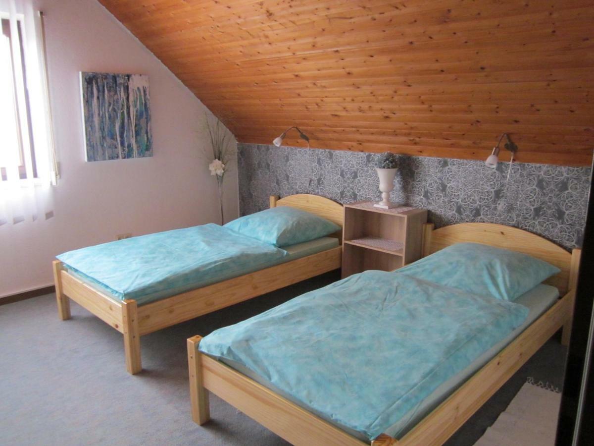 Privatunterkunft Schonlau Oberasbach Esterno foto